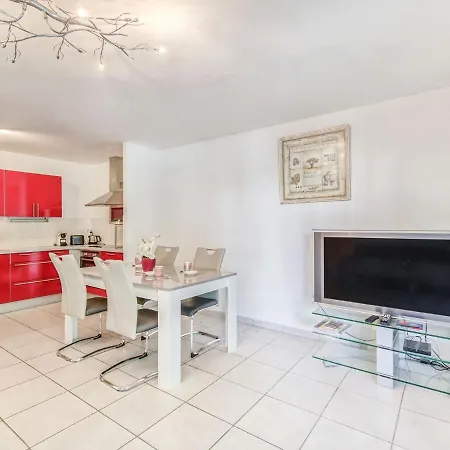 Du Port By Interhome Frejus